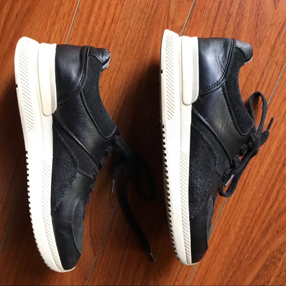Everlane Black Sneakers - Picture 6 of 9